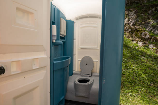 Best VIP or Luxury Restroom Trailers  in Elkhart, TX